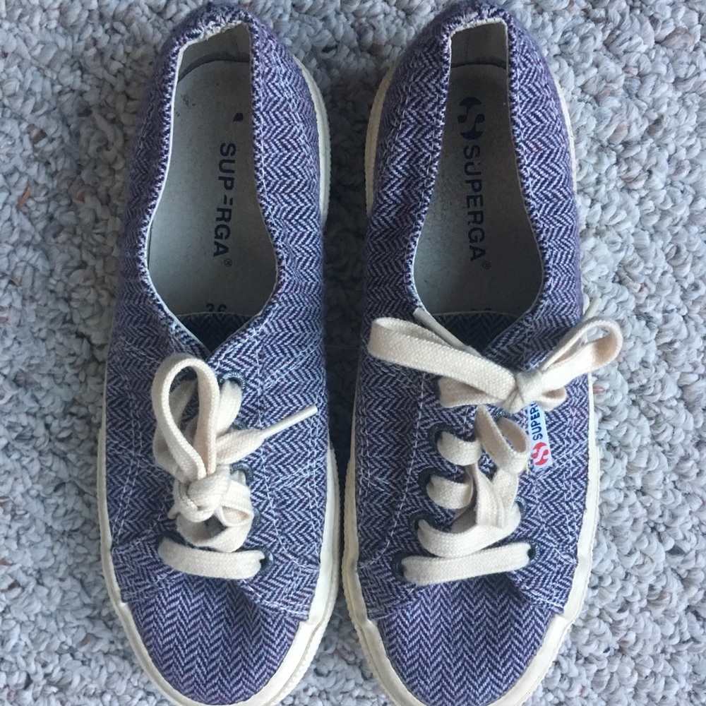 Herringbone Supergas